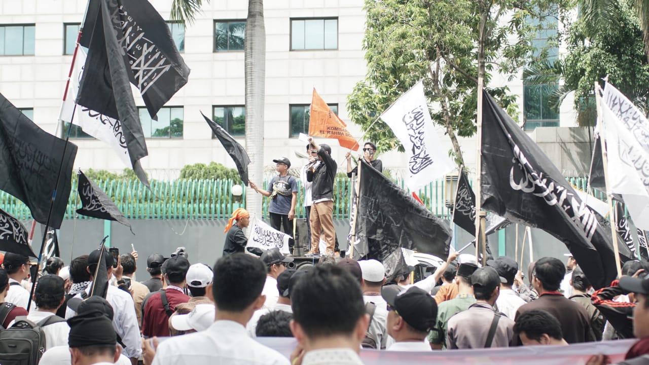 Click to enlarge image 2018_12_26_INDO_ACTV_PICs_1.jpg